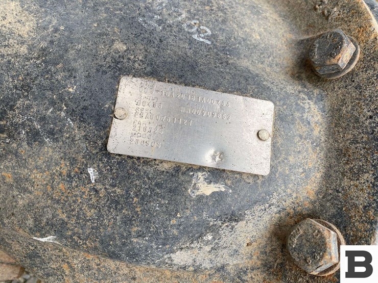 2003-peterbilt-330-image-13