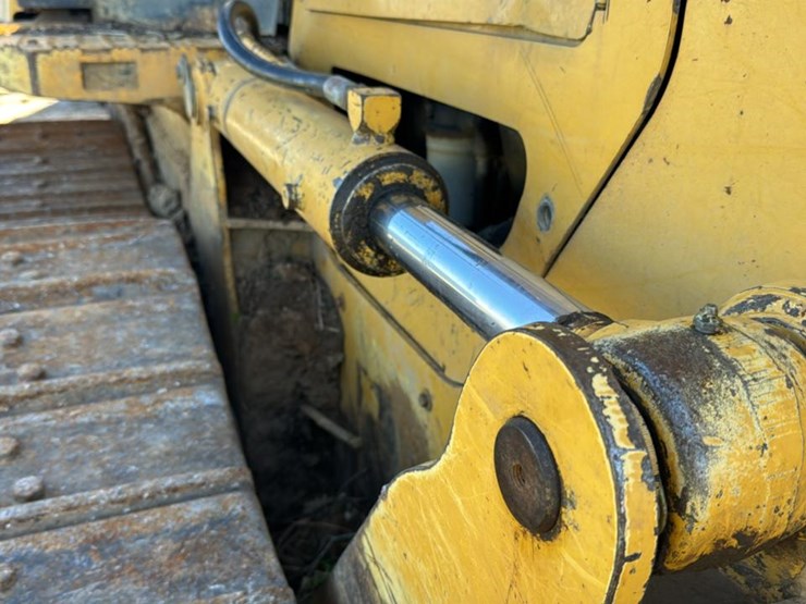 2008-deere-750j-xlt-image-41