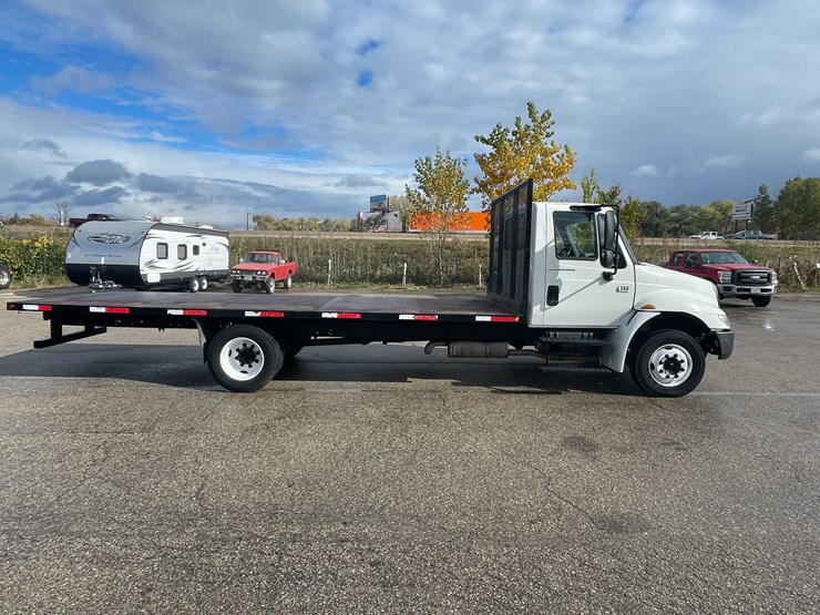 2003-international-durastar-4300-image-4