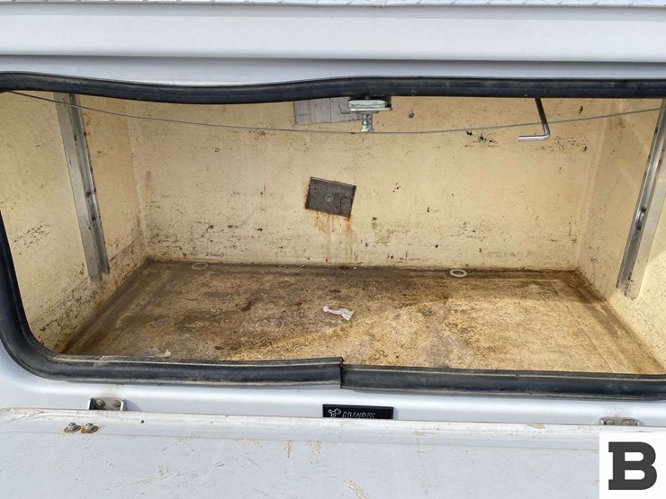 2009-chevrolet-silverado-3500-image-19