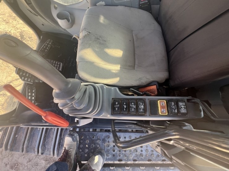 2018-hitachi-zx870-image-56