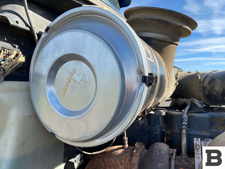 1995-mack-ch613-image-45