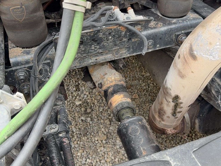 2012-freightliner-cascadia-113-image-93