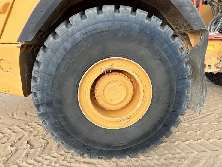 2020-volvo-a60h-image-10