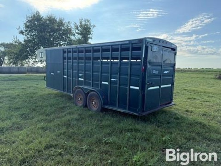 2000-titan-trailer-image-7