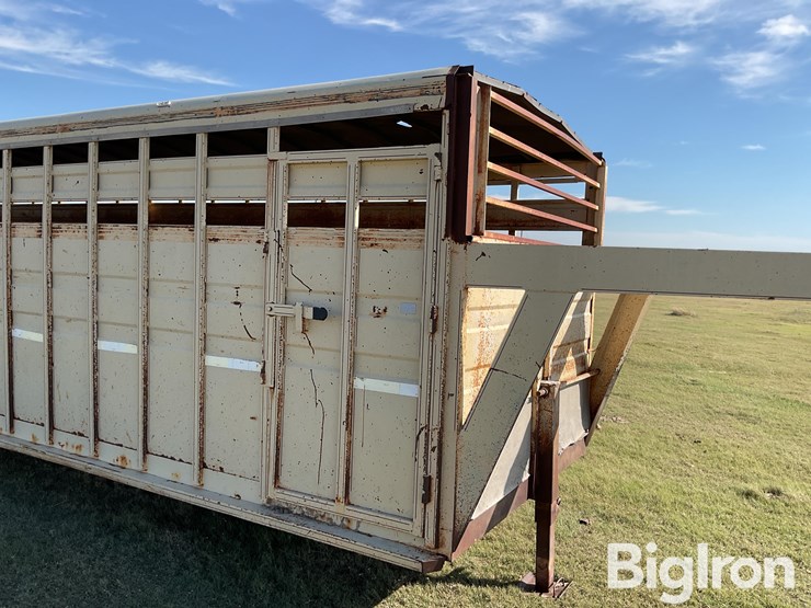 1990-titan-7x24-image-15