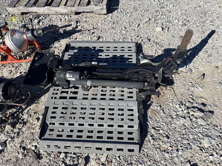 #28201-•-lot-of-(2)-roto-rooters-&-wheel-chair-lift-image-5