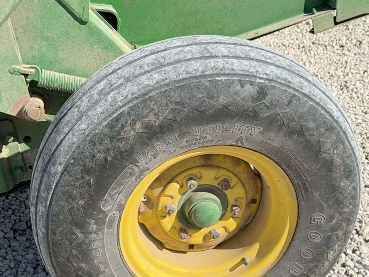john-deere-458-image-40