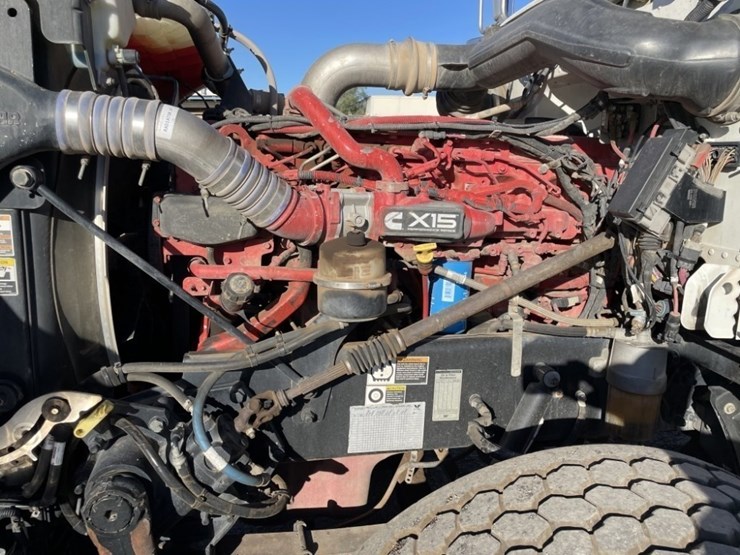 2018-peterbilt-367-image-27