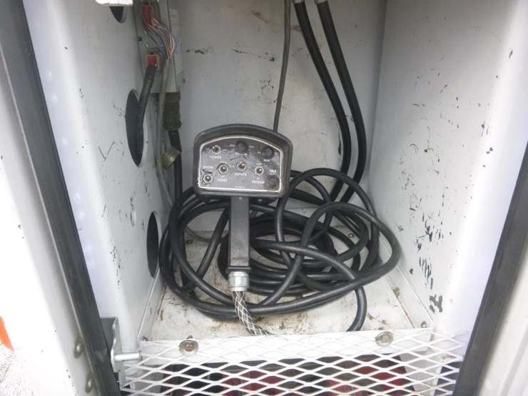 2015-ford-f550-image-15