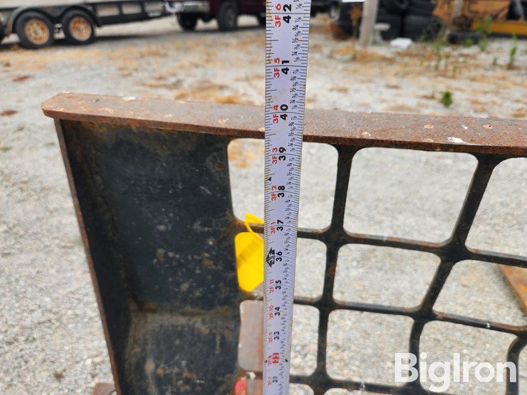 berlon-42"-pallet-forks-image-13