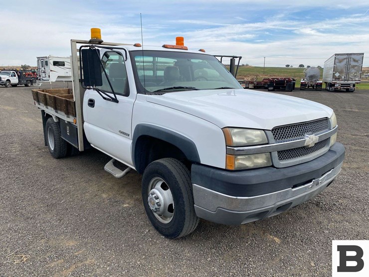 2004-chevrolet-silverado-3500-image-7