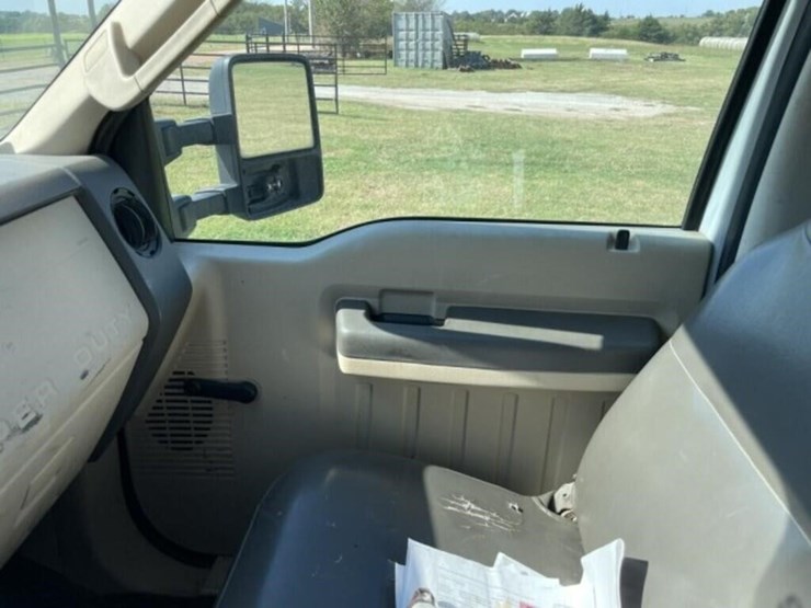 2010-ford-f250-xl-image-21