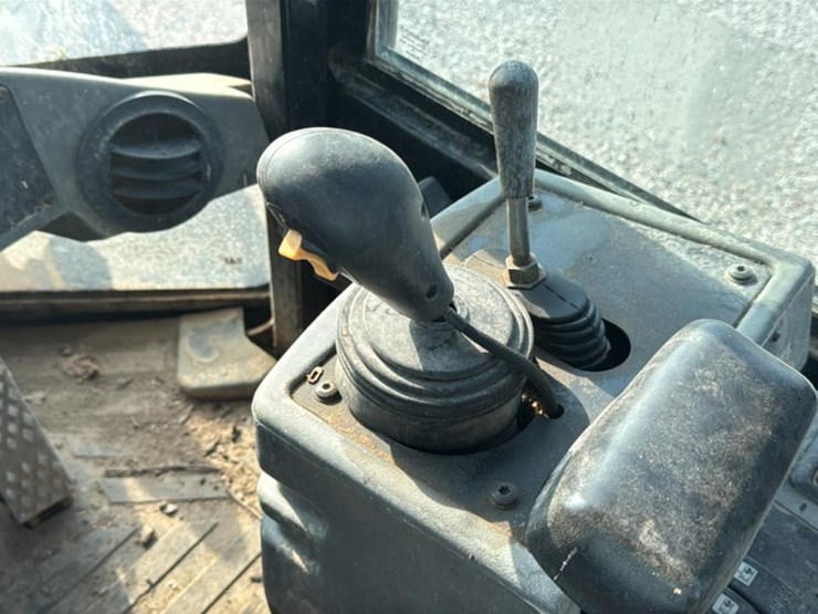 2007-caterpillar-928g-image-37