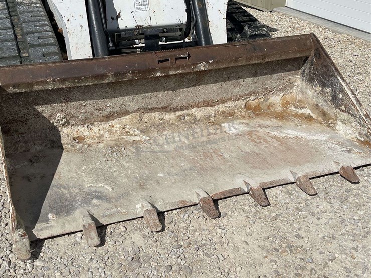 2016-bobcat-t750-image-9