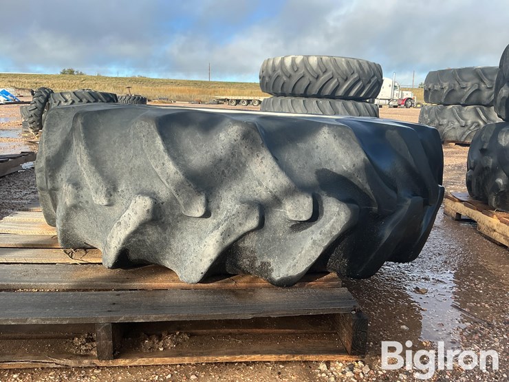 goodyear-special-sure-grip-td8-16.9r30-tractor-tire-image-2