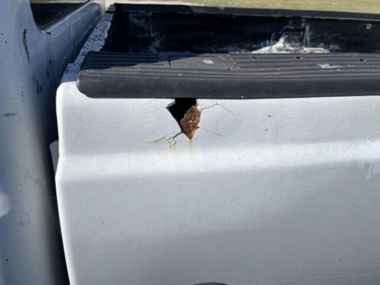 2010-ford-f250-xl-image-15