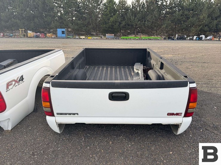 2001-gmc-2500-image-4