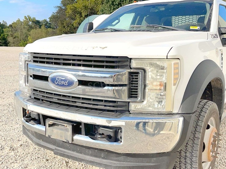 2018-ford-f450-image-10