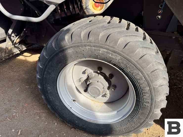 2015-massey-ferguson-2290-image-22