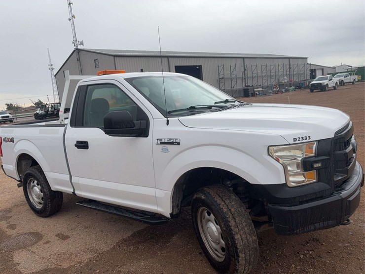 2016-ford-f150-xl-image-2