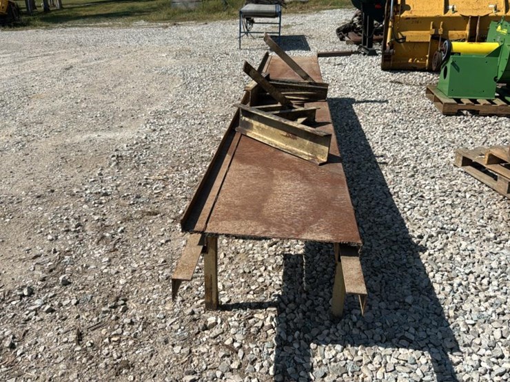 #4709-•-off-bear-stand-image-4