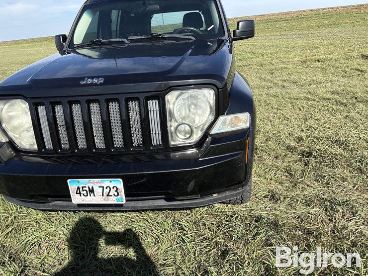 2012-jeep-liberty-image-9