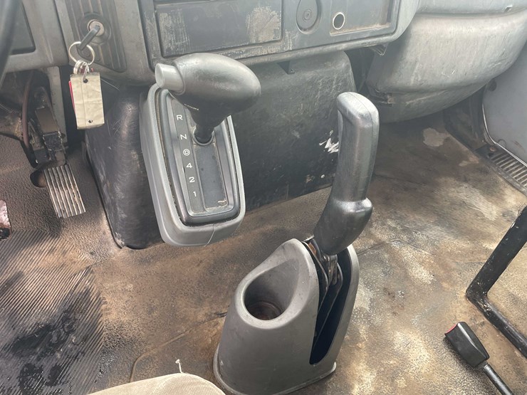 2003-international-durastar-4300-image-44