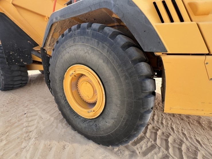 2020-volvo-a60h-image-27