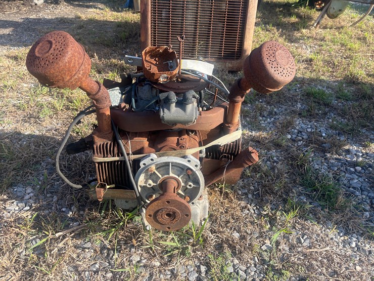 #121-•-misc-lot-with-engine-part-image-6