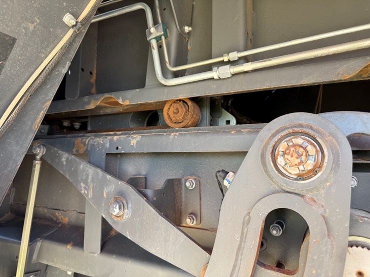 2022-massey-ferguson-2270xd-image-51