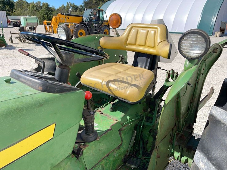 john-deere-2240-image-31