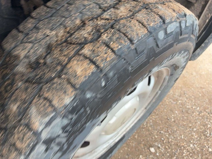 2016-ford-f150-xl-image-17