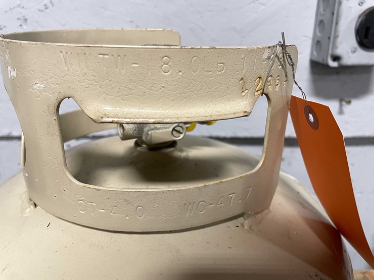 #8614-•-propane-tank-(cw)-image-11