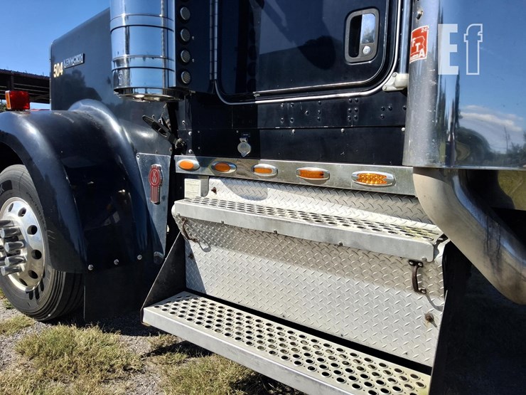 2005-kenworth-w900-image-8