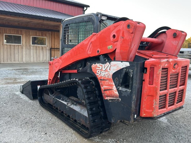 #1100-•-2018-kubota-svl95-2-skid-steer-image-8