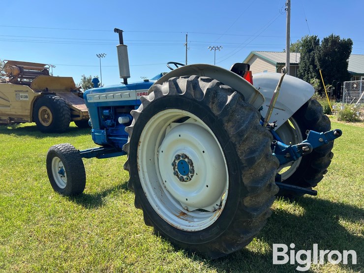 1967-ford-5000-image-8