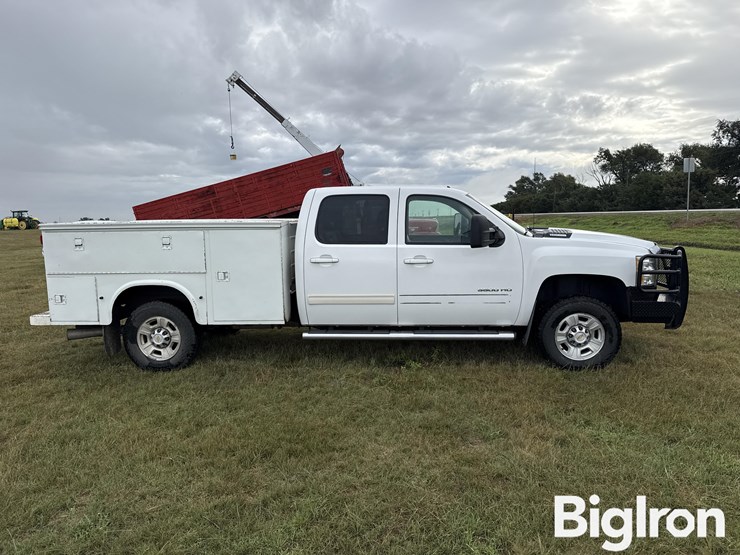 2010-chevrolet-silverado-3500-image-4