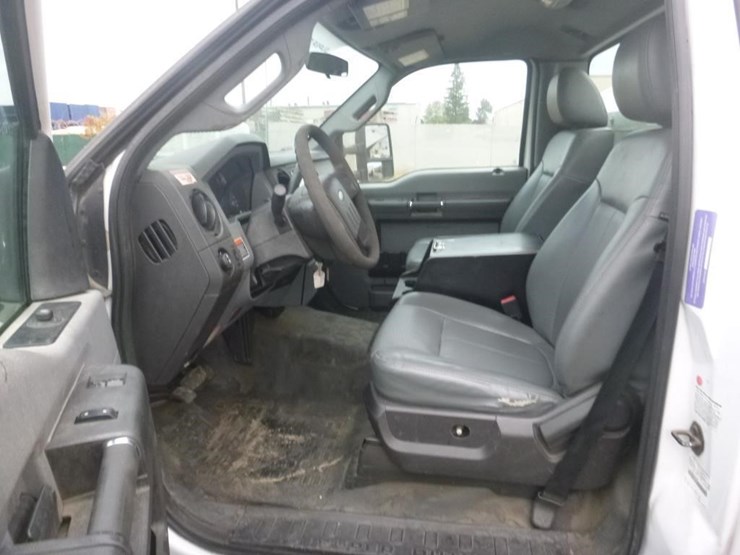 2015-ford-f550-image-25