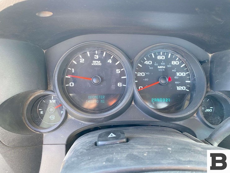 2012-chevrolet-silverado-1500-image-31