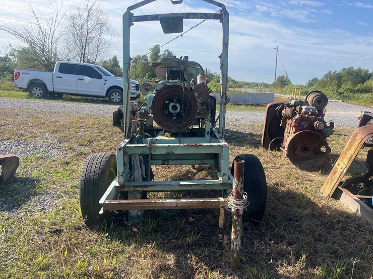 #124-•-trailer-mounted-diesel-engine-for-parts-and-repairs-image-14