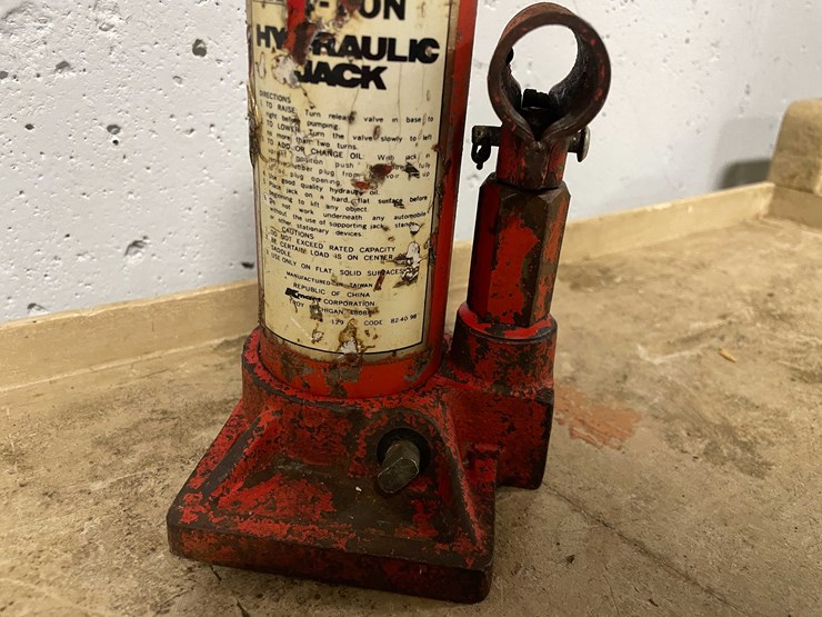 #8608-•-4-ton-bottle-jack-(cw)-image-6