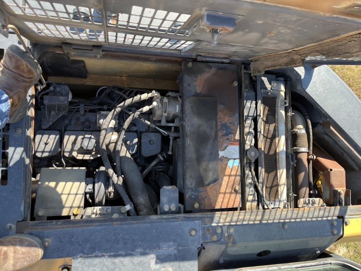 komatsu-pc228us-lc-image-58