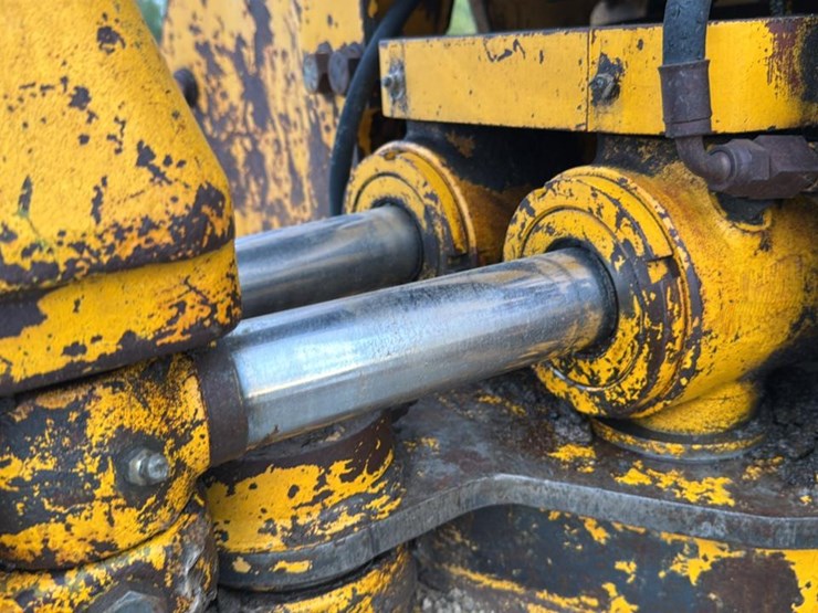 1990-deere-455g-image-34