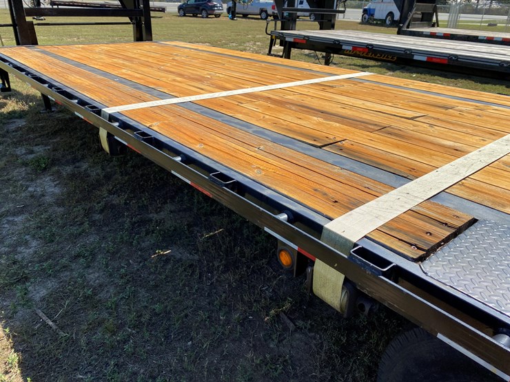 #33-•-#122-•-bigtex-gooseneck-14gn-trailer-gvwr-15,900-lbs-image-13