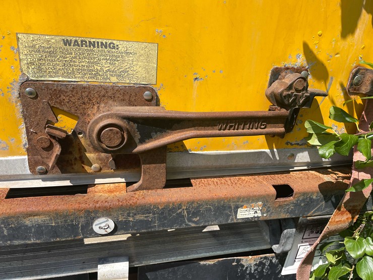 #1376-•-2012-gmc-savana-box-truck-(has-wi-title)-(of)-image-40