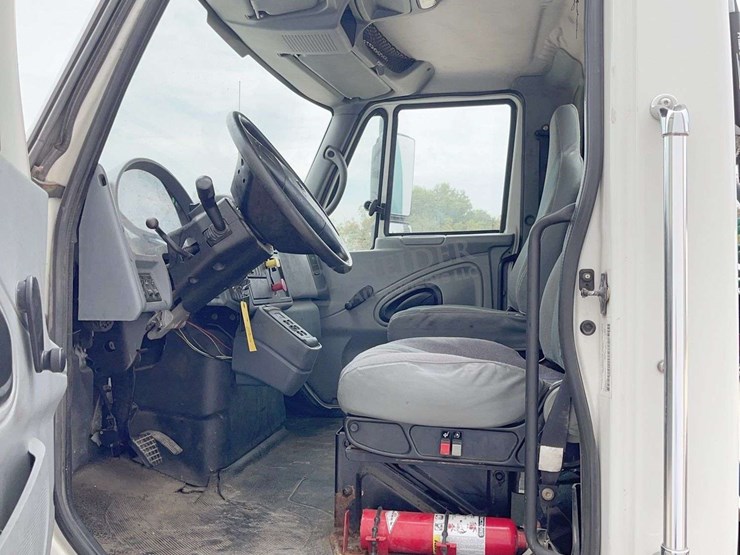 2007-international-durastar-4400-image-38