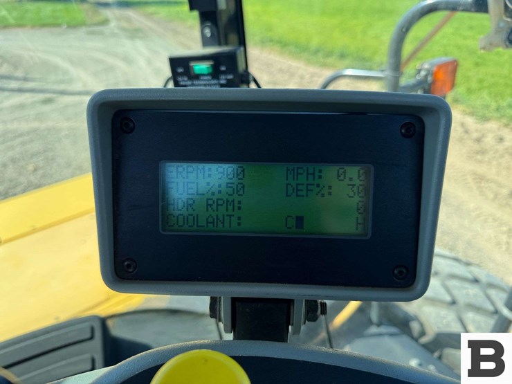 2015-new-holland-speedrower-260-image-70