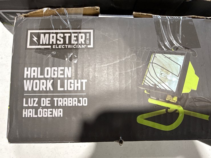 #28398-•-lot-of-master-electrician-halogen-work-lights-&-tripod-image-6