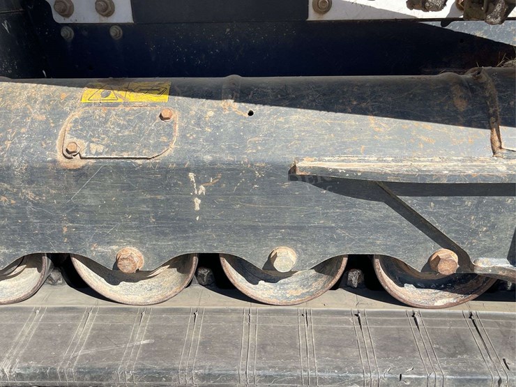 2016-bobcat-t750-image-16